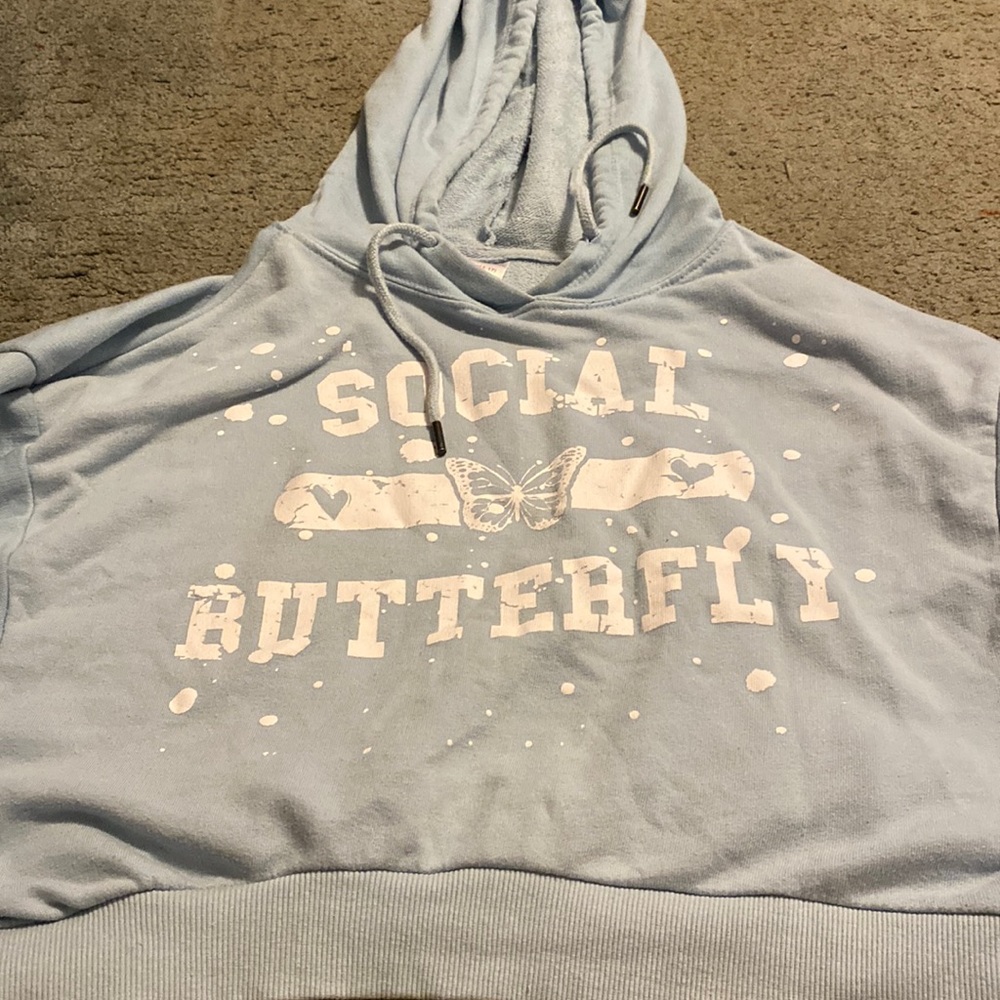 No boundaries (XL) baby blue cropped hoodie